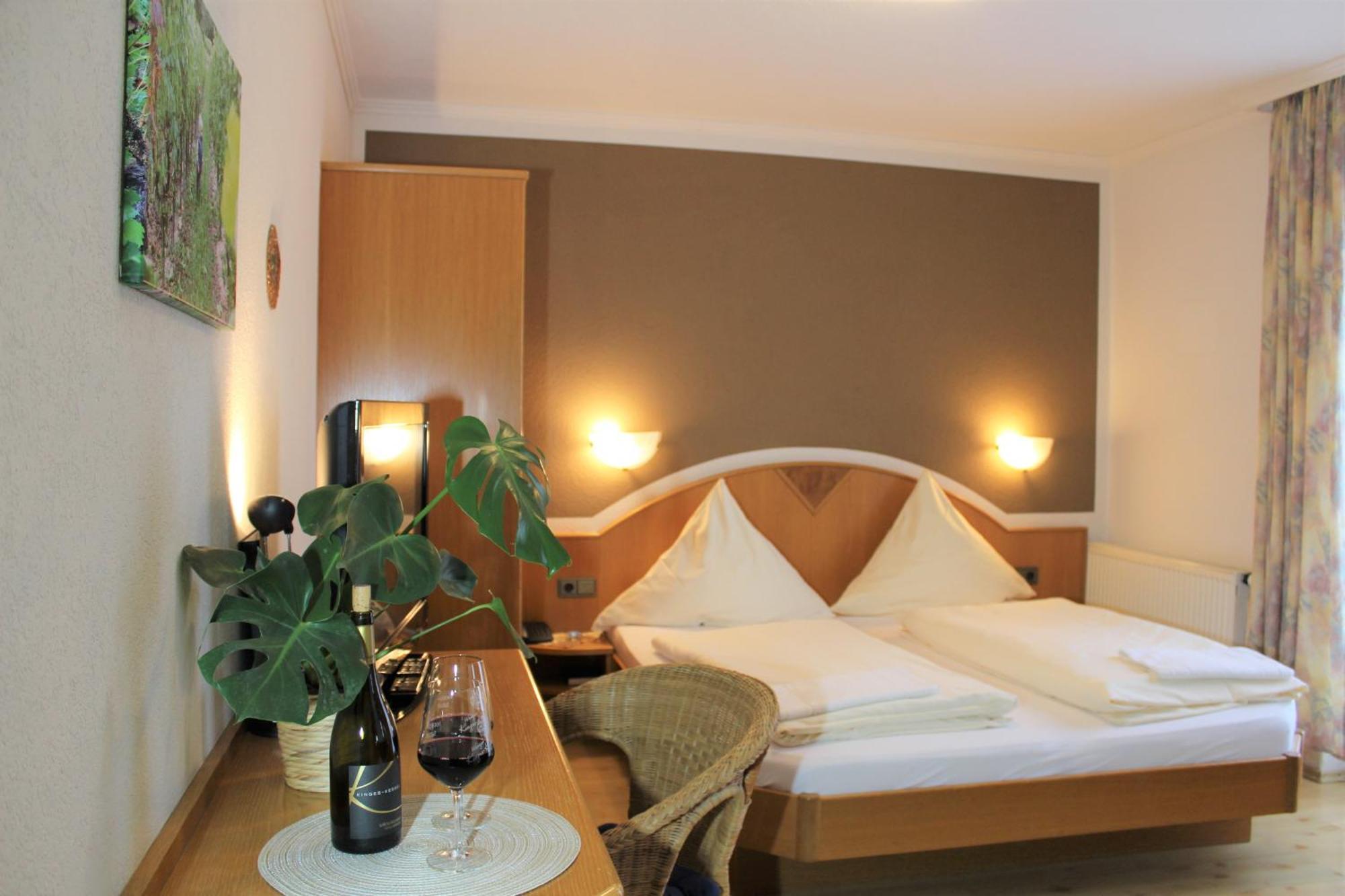 Winzerhotel Kinges-Kessel Morstadt Luaran gambar