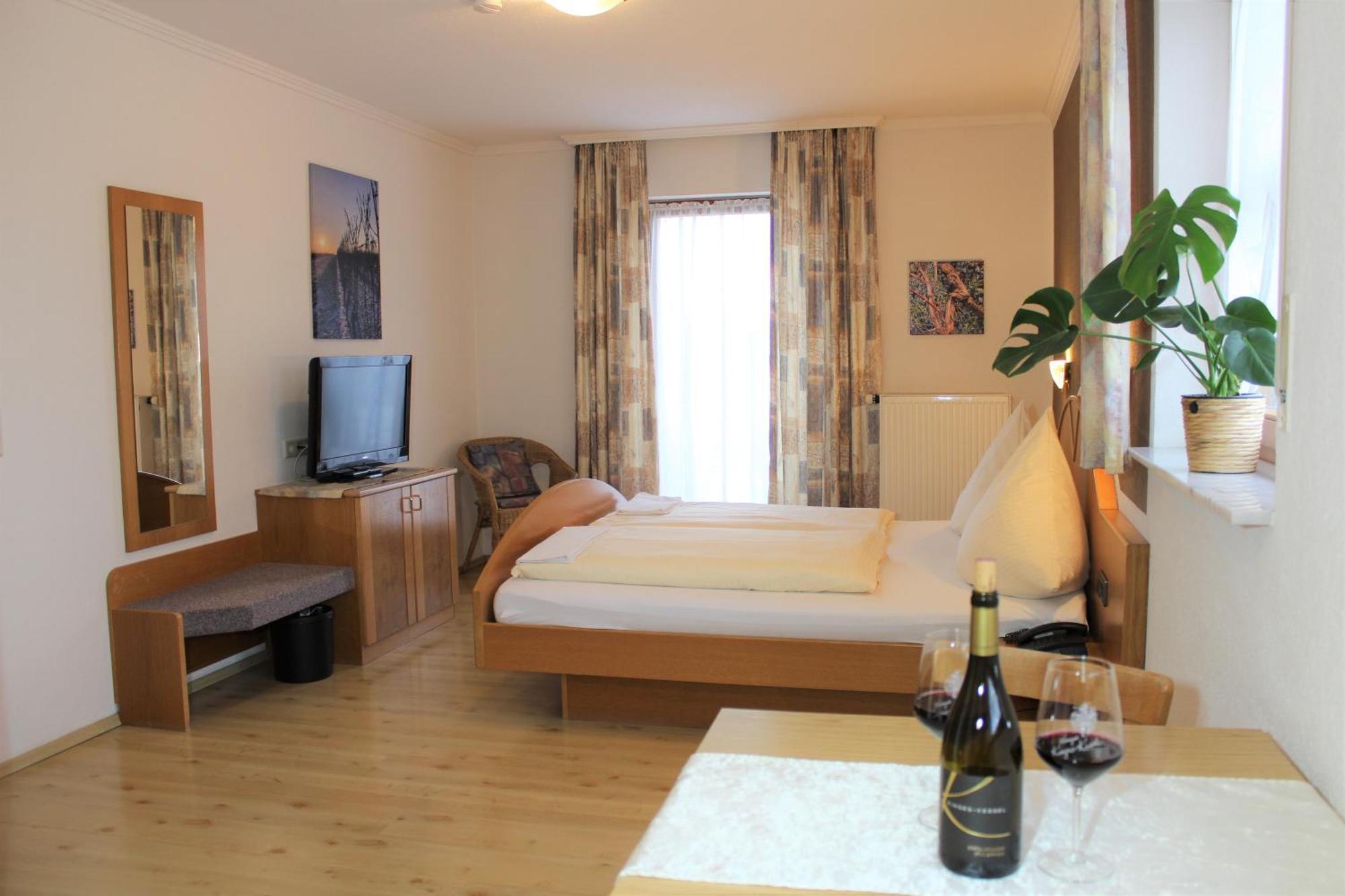 Winzerhotel Kinges-Kessel Morstadt Luaran gambar